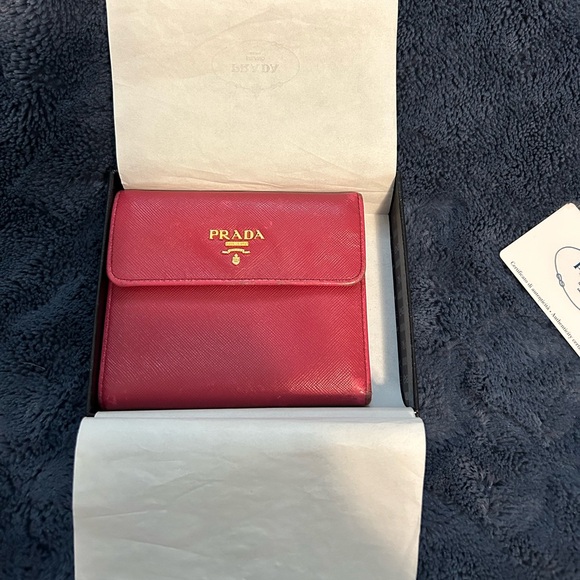 PRADA Saffiano Metal Leather Pink Wallet - Picture 3 of 15